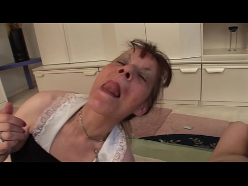 ❤️ To bestemødre og en bestefar har en trekant ❤ Pornovideo ved no.filmexxx18.ru ❌