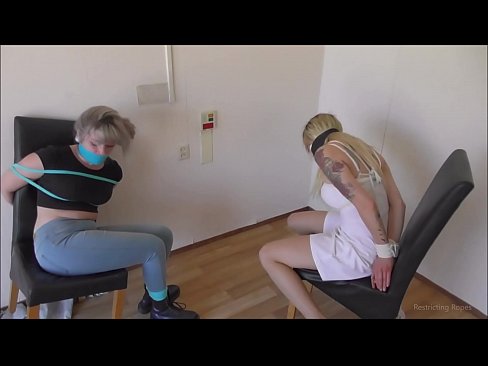 ❤️ Avhengig / bundet opp og kneblet / jente i nød ❤ Pornovideo ved no.filmexxx18.ru ❌